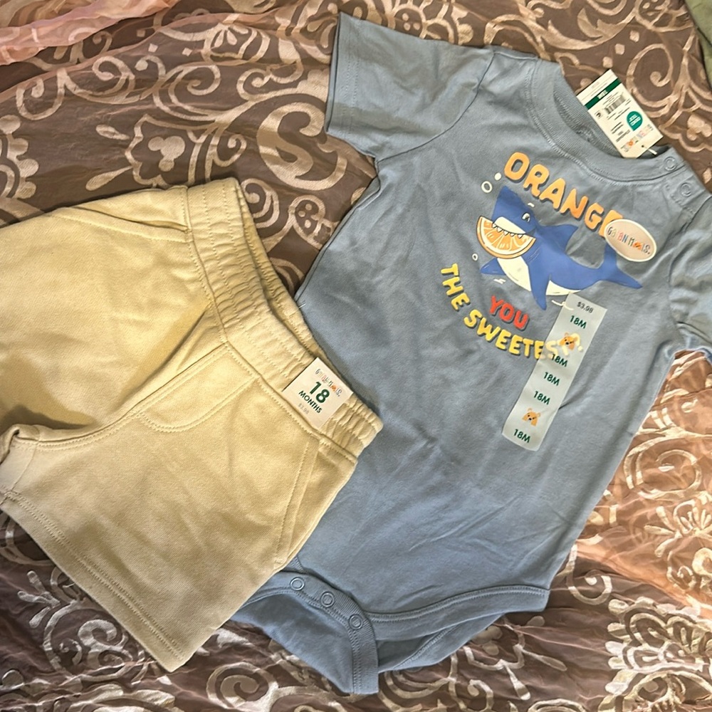 Brand new never worn 18 month bodysuit/shorts